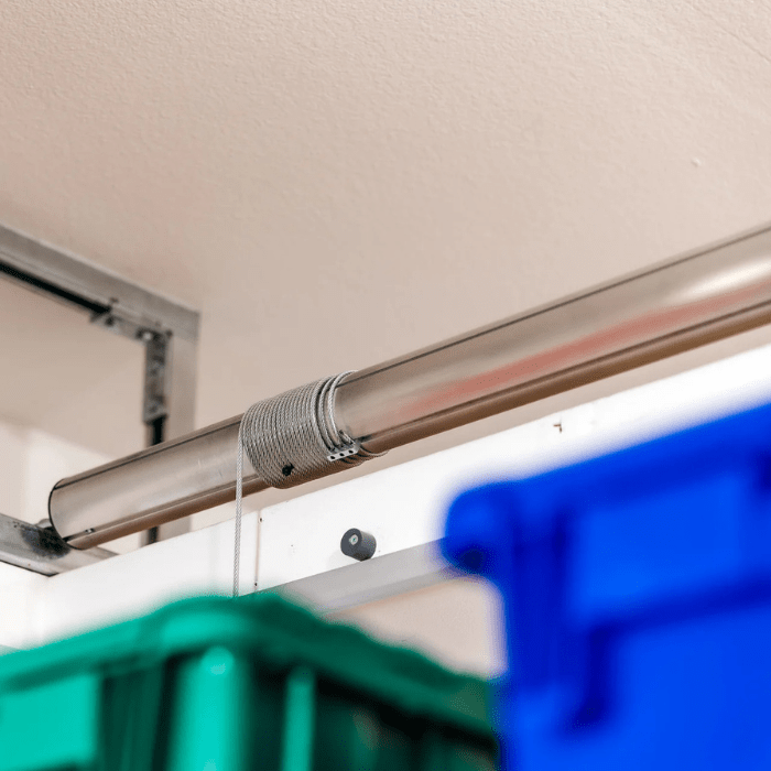 Closeup view of the cable on the The Attic-Lift by Auxx-Lift