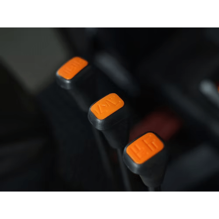 Close-up of the EK16A-177’s hydraulic levers, color-coded and clearly labeled for efficient mast, tilt, and auxiliary control.