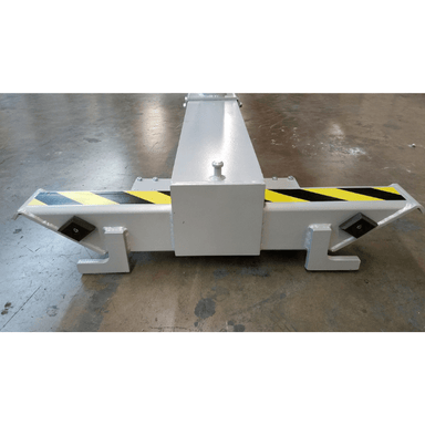 End section of MSC18KX-CRSBM cross beam with safety stripes and hooks.