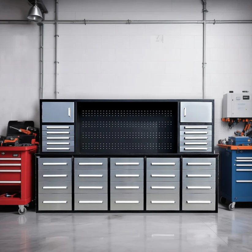 Garage workshop setup featuring Chery Industrial tool storage workbench with 30 drawers