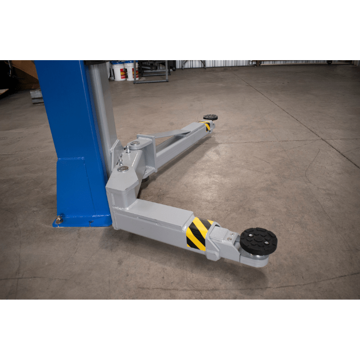 Heavy-duty swing arms with safety restraints on iDEAL TP10KAC-DX