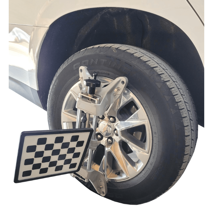 Self-centering wheel clamp with magnesium target installed on SUV tire for iDEAL IWA-60-2000T-K