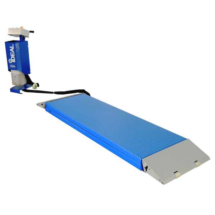 iDEAL UF-2500EH-X lowered to drive-on height, ISO view